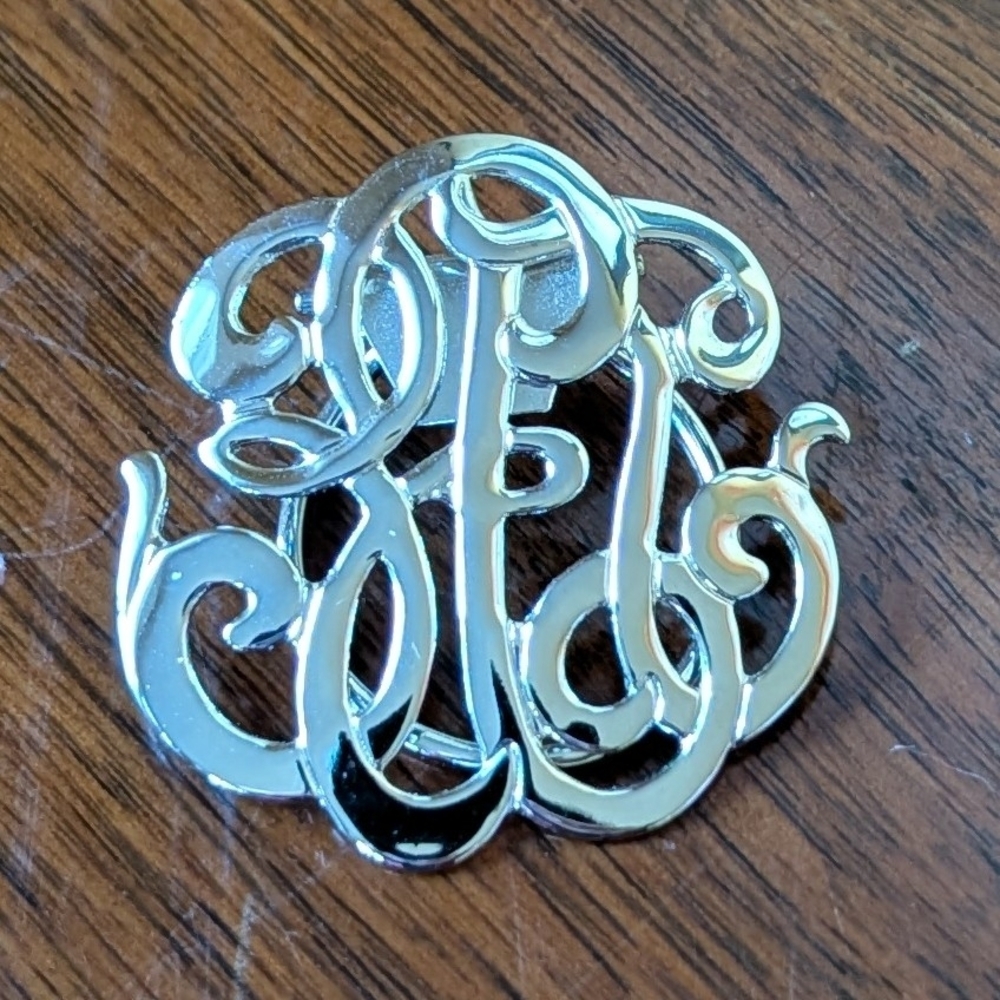 Monogrammed Scarf Clip Fancy Scroll Design Round Silver Tone